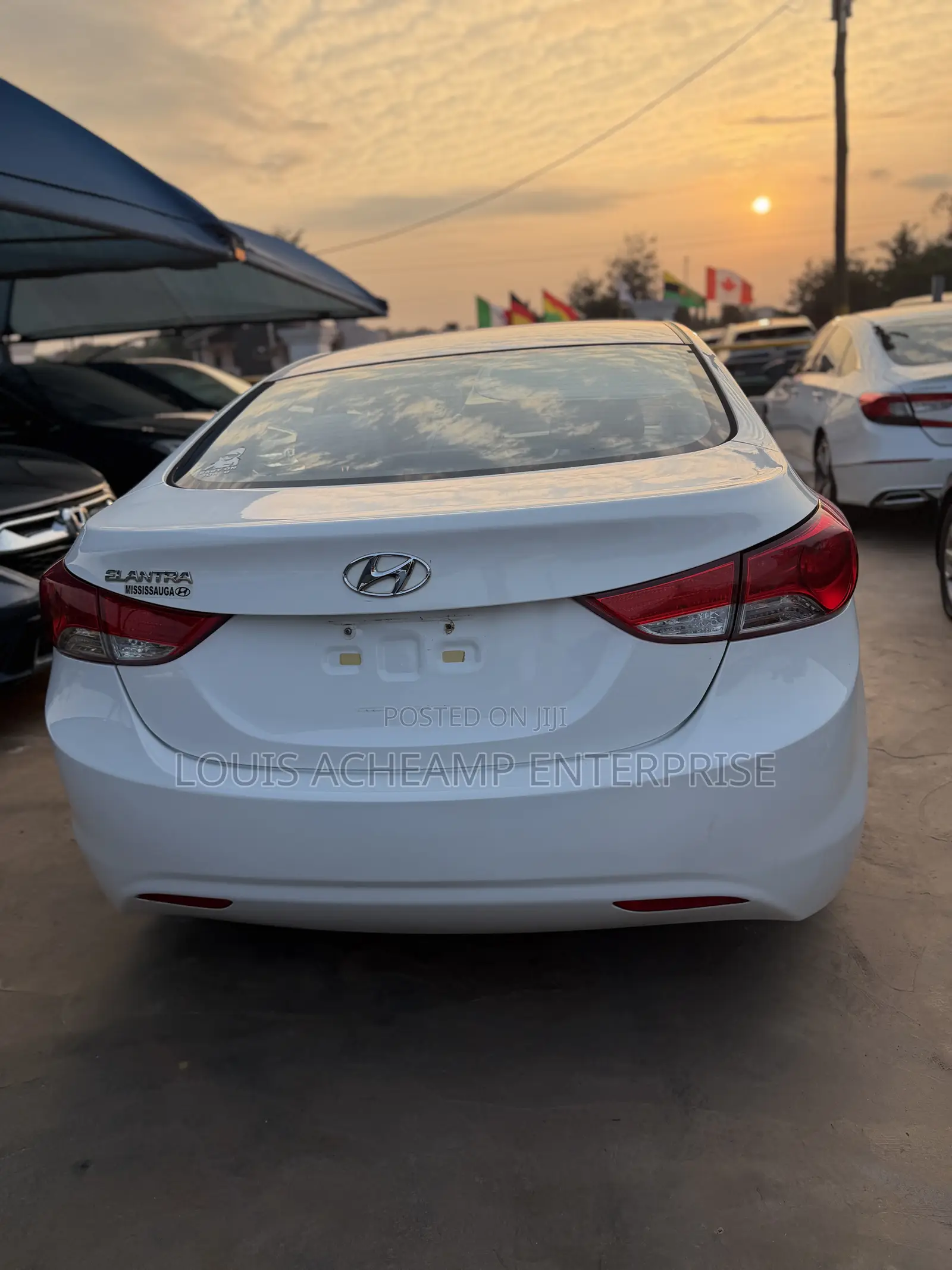 Hyundai Elantra 2012 White