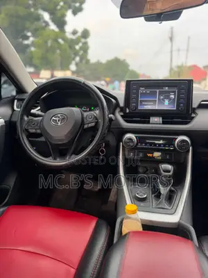 Toyota RAV4 2020 Red