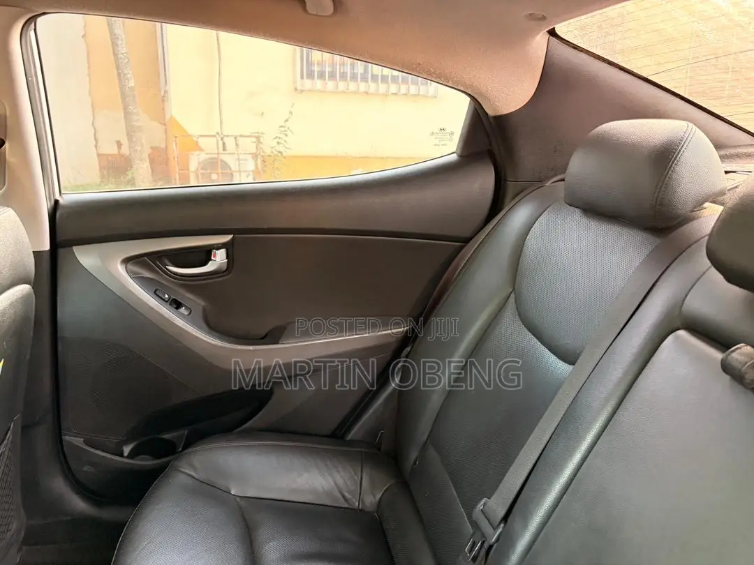 Hyundai Elantra Limited 4dr Sedan (1.8L 4cyl 6A) 2014 Silver