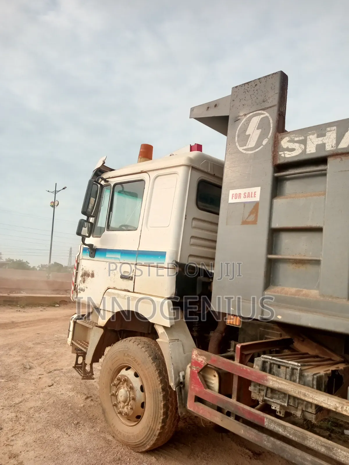 SHACMAN F3000 Tipper Truck – Strong, Reliable Ready for Work