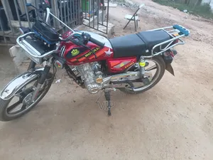 New Royal RY125 2026 Red
