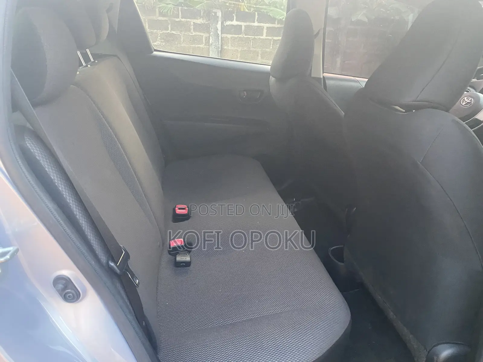 Toyota Vitz 2013 Silver