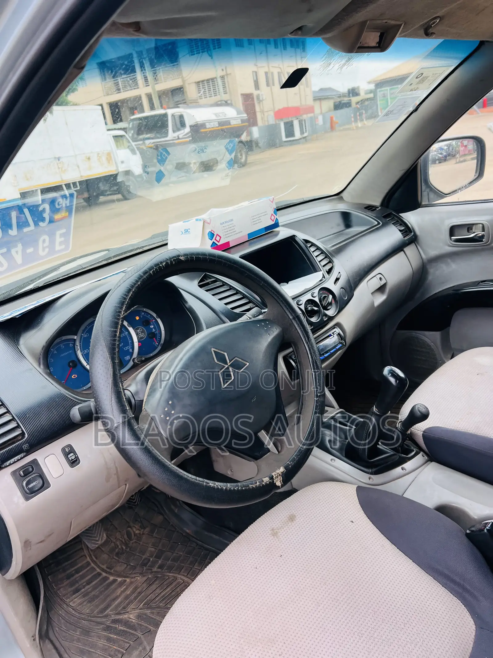 Mitsubishi L200 2009 Gray