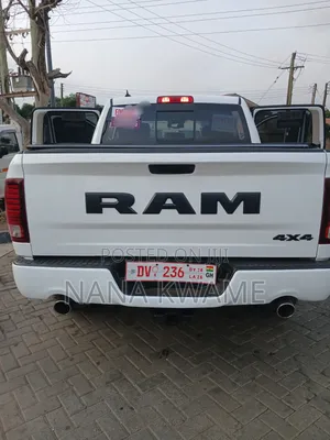 RAM 1500 2017 White