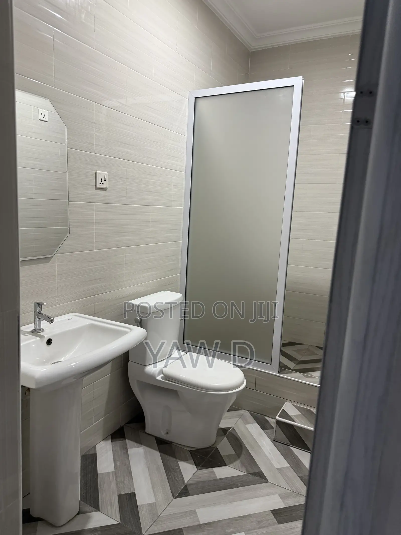3bdrm Apartment in Ghana Flag for rent