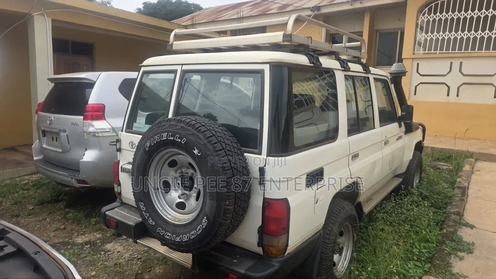 Toyota Land Cruiser 2017 White