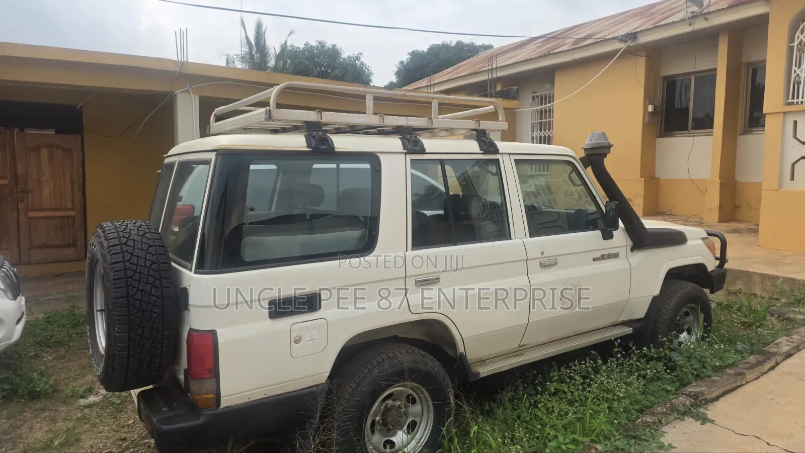 Toyota Land Cruiser 2017 White