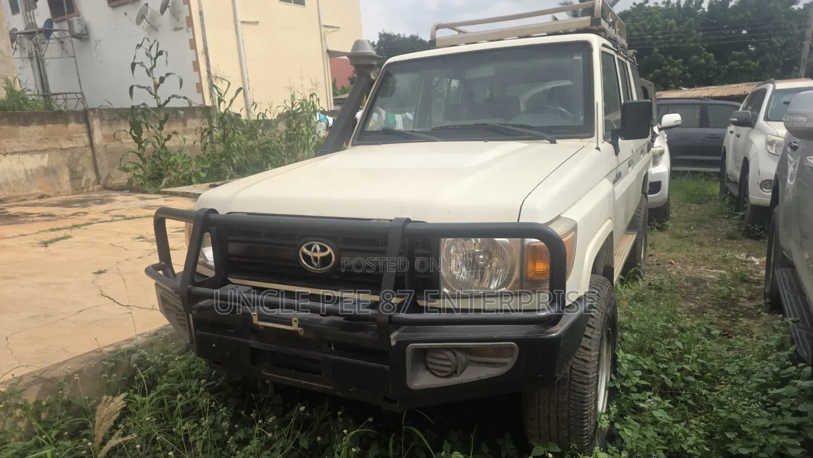 Toyota Land Cruiser 2017 White