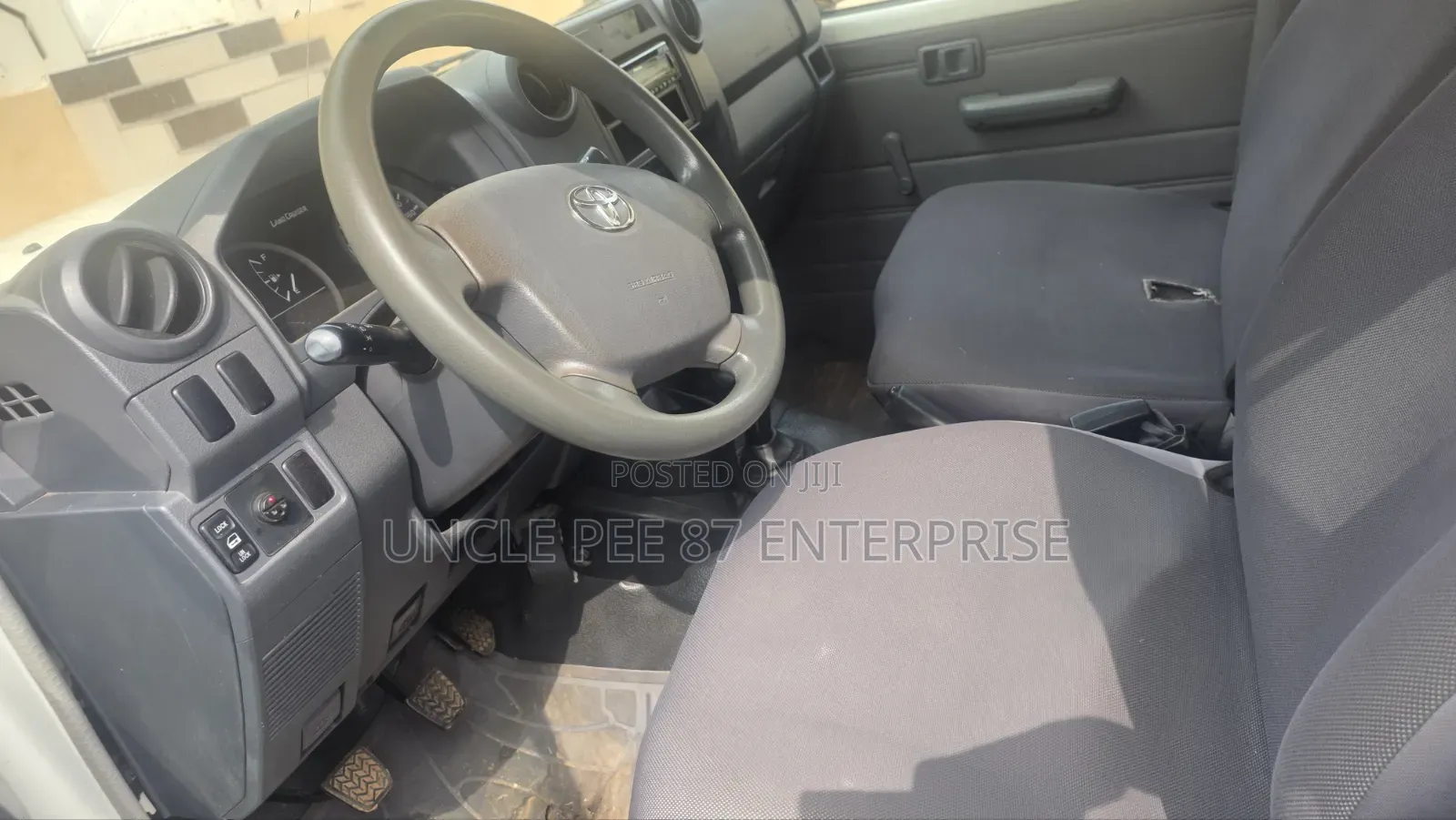 Toyota Land Cruiser 2017 White