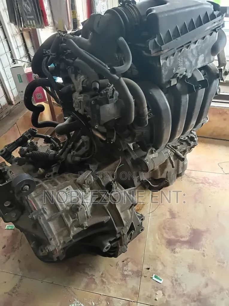 Toyota Vitz 2012 Engine