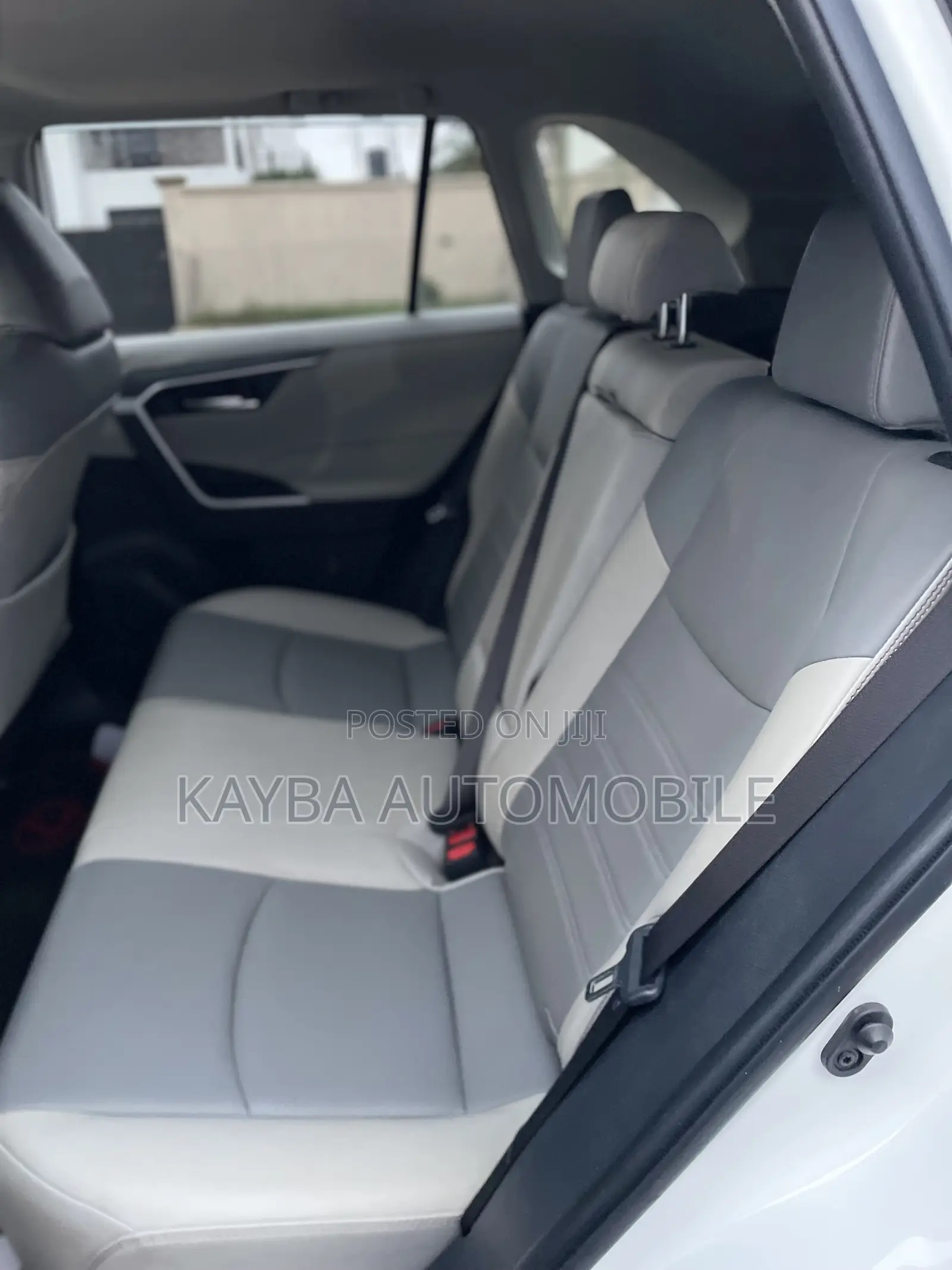Toyota RAV4 2020 White