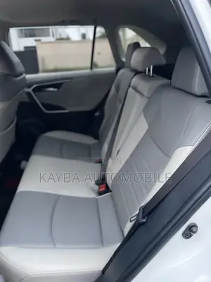 Toyota RAV4 2020 White