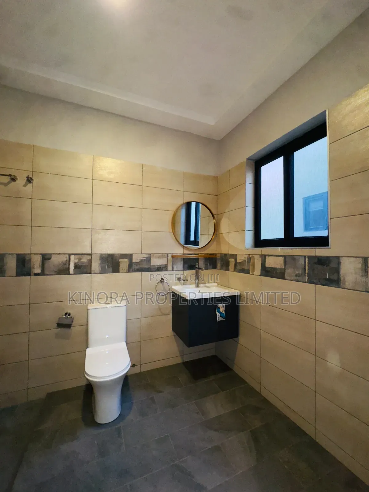 4bdrm Duplex in Hatso Kfc, Papao for sale