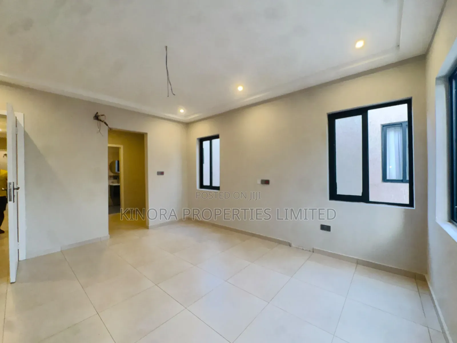 4bdrm Duplex in Hatso Kfc, Papao for sale