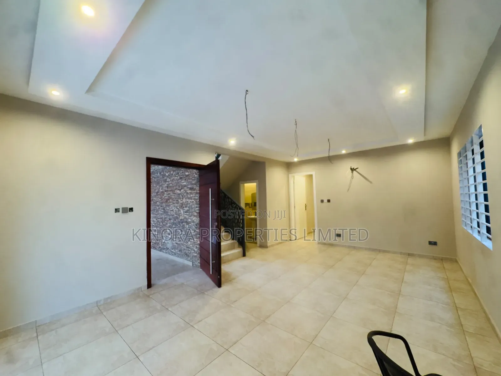 4bdrm Duplex in Hatso Kfc, Papao for sale