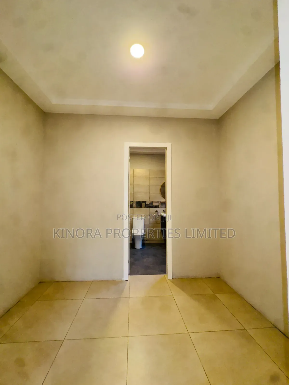 4bdrm Duplex in Hatso Kfc, Papao for sale