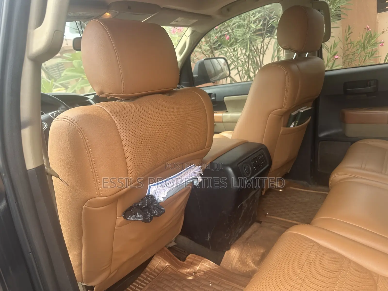 Toyota Sequoia SR5 4dr SUV 4WD (5.7L 8cyl 6A) 2015 Black