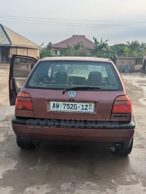 Volkswagen Golf 2000 Burgundy