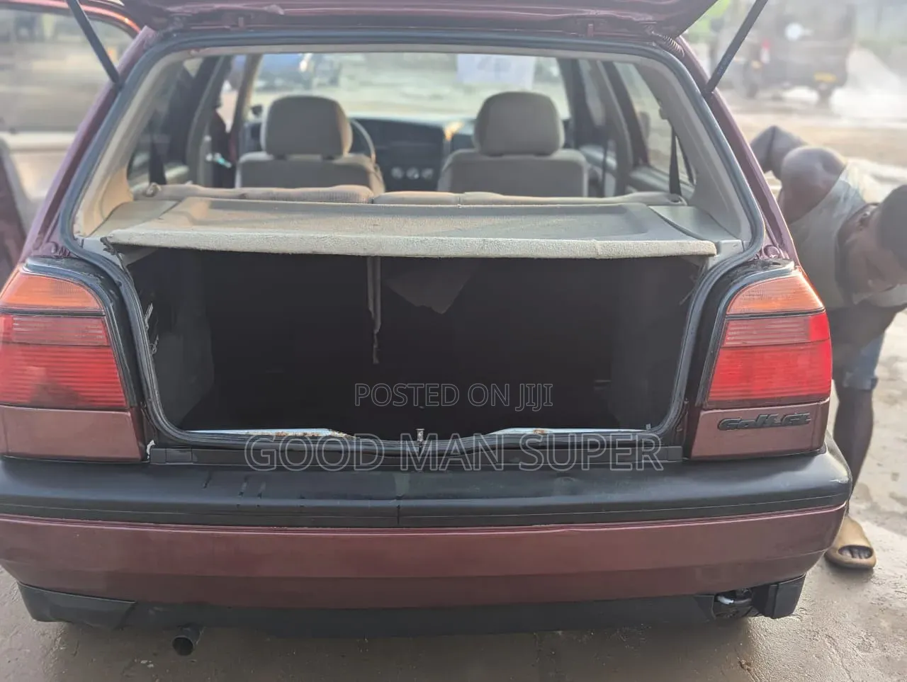 Volkswagen Golf 2000 Burgundy
