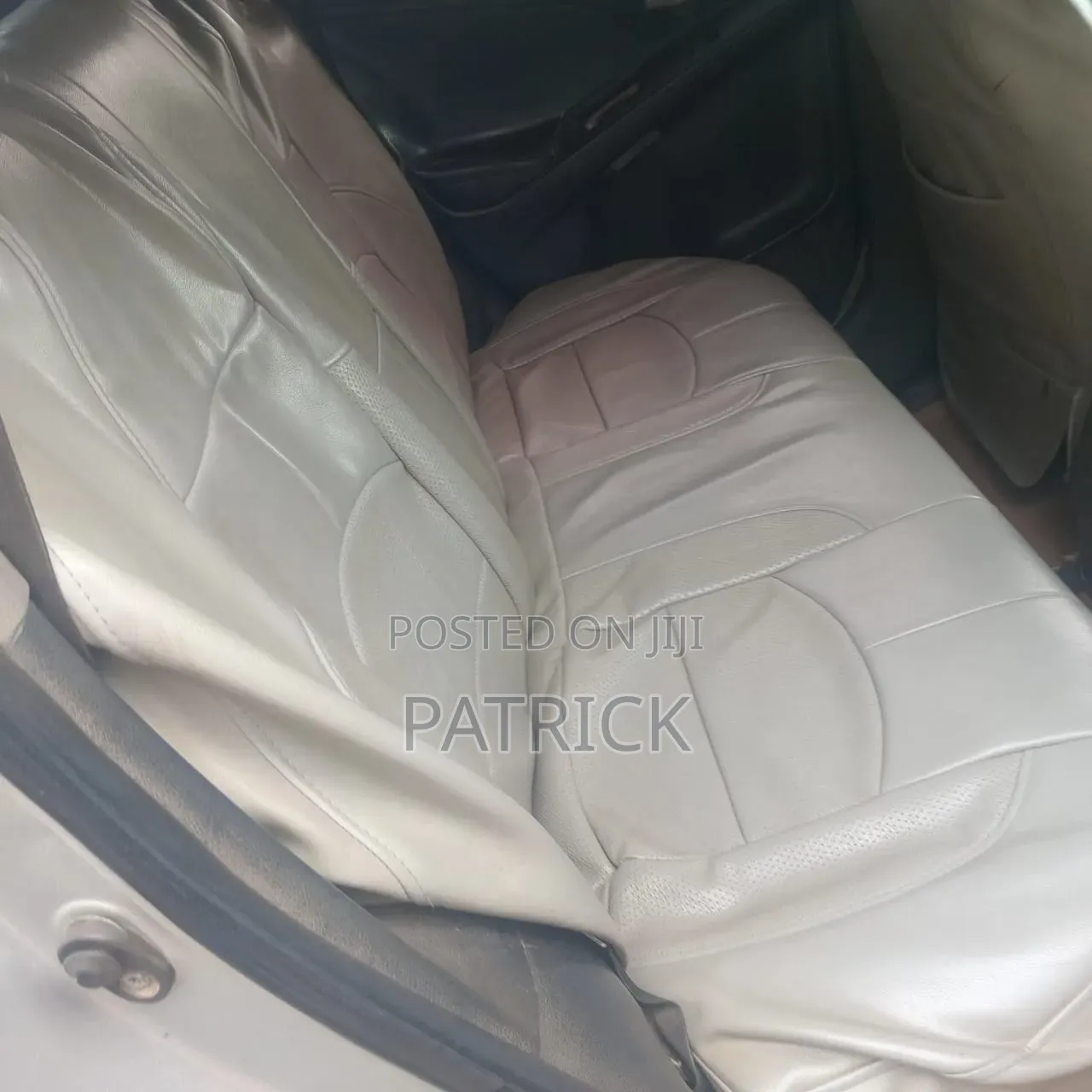 Toyota Matrix 2010 Silver