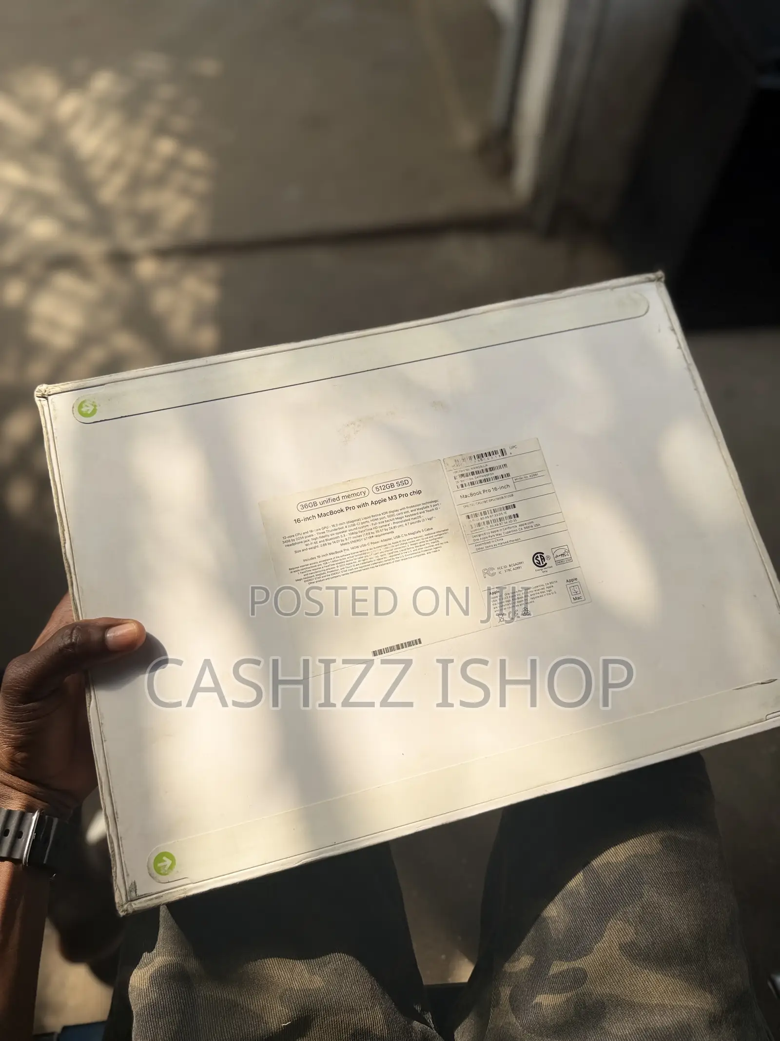 New Laptop Apple MacBook Pro 2023 M3 Pro 36GB Apple M3 Pro SSD 512GB