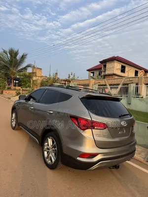 Hyundai Santa Fe 2017 Brown