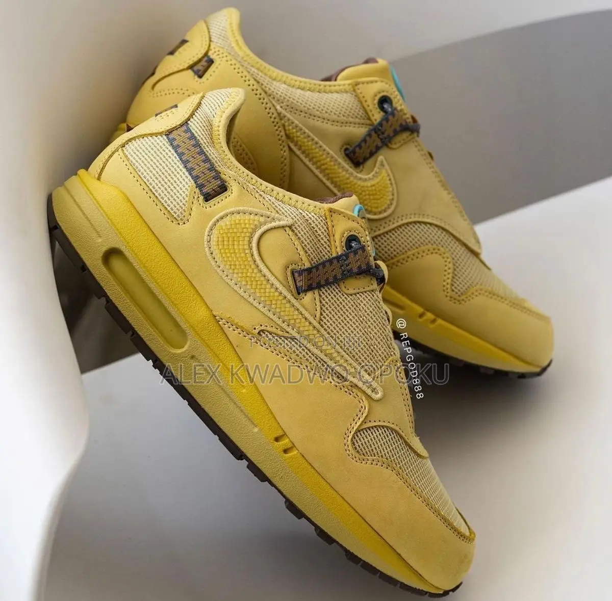 Nike Air Max 1x Travis Scott