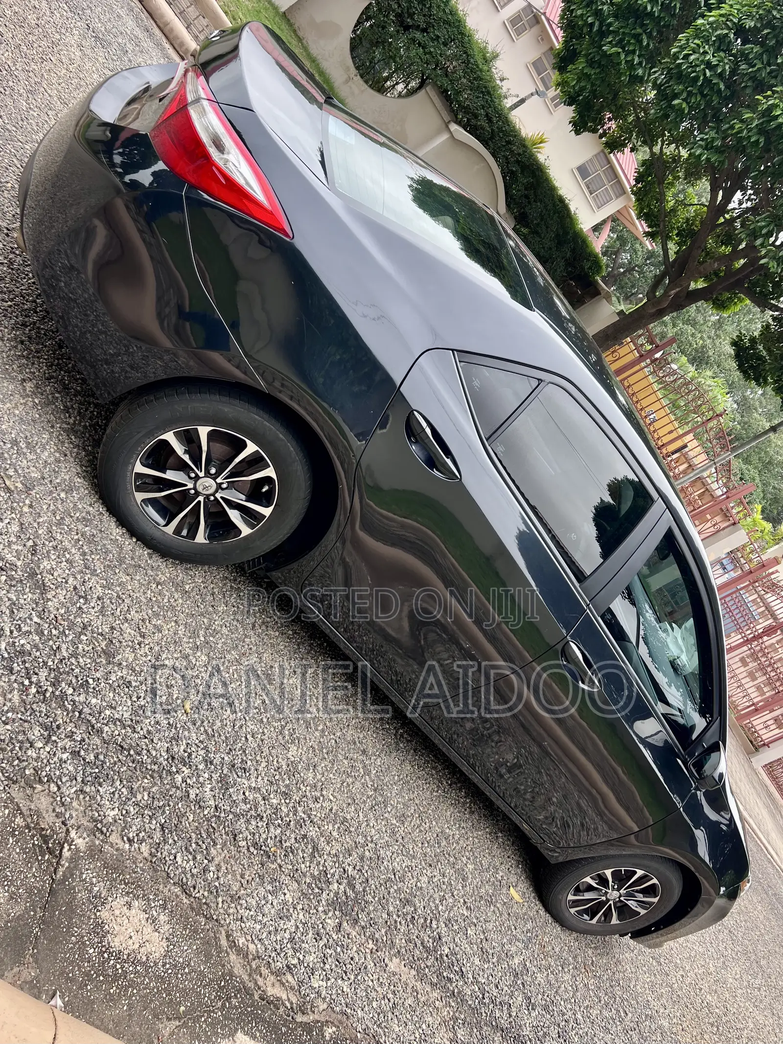 Toyota Corolla LE Eco 4dr Sedan (1.8L 4cyl CVT) 2016 Black
