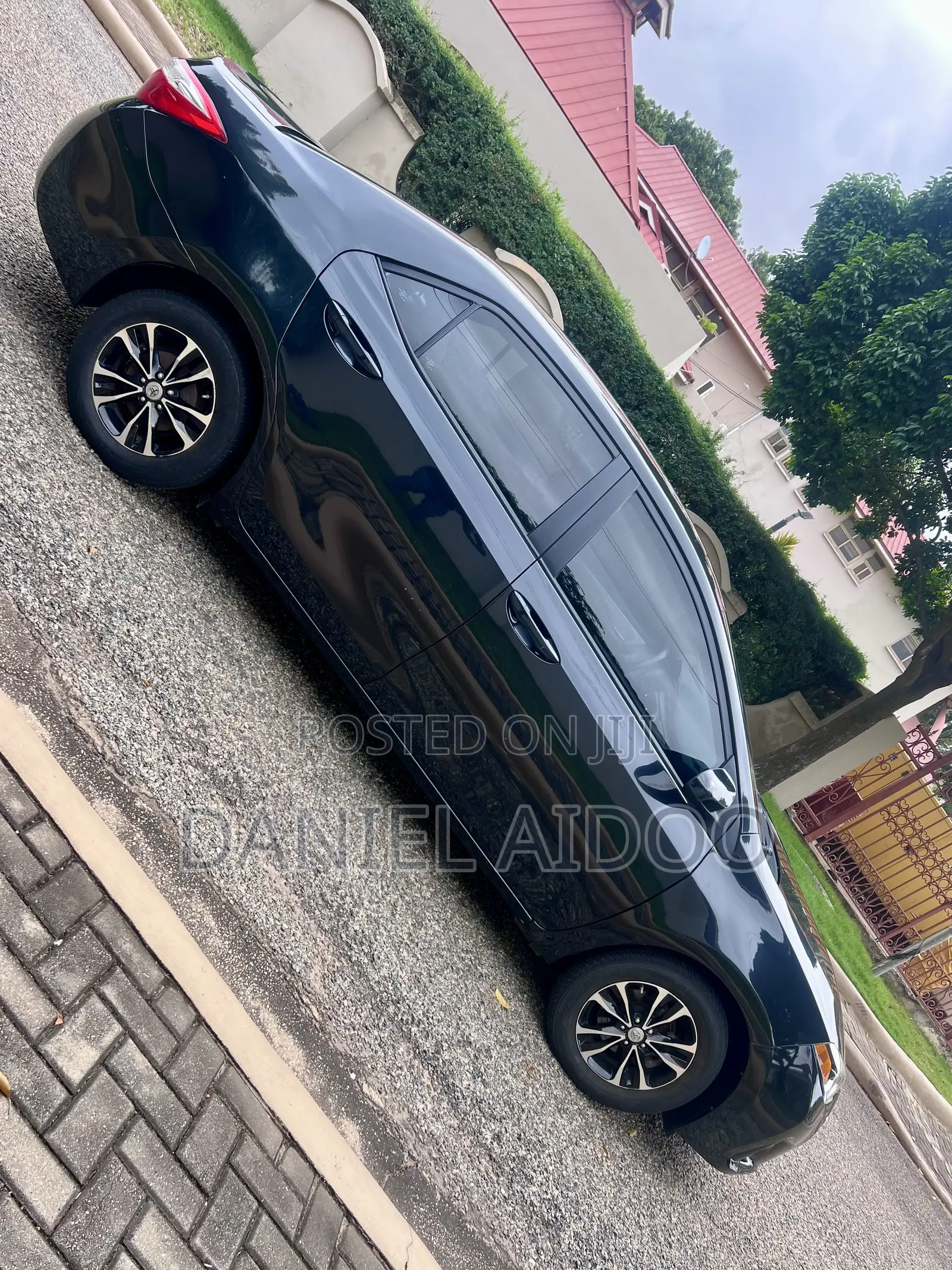 Toyota Corolla LE Eco 4dr Sedan (1.8L 4cyl CVT) 2016 Black