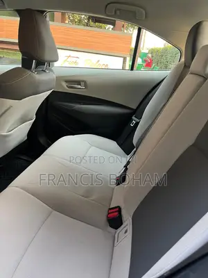 Toyota Corolla LE 2021 White