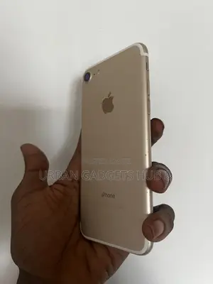 Apple iPhone 7 128 GB Gold