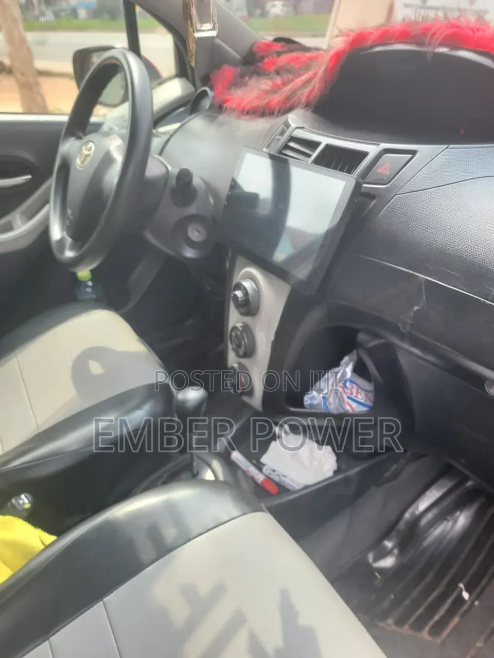 Toyota Vitz 2010 Red