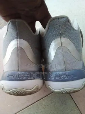 Original "Nike" Basketball Sneaker