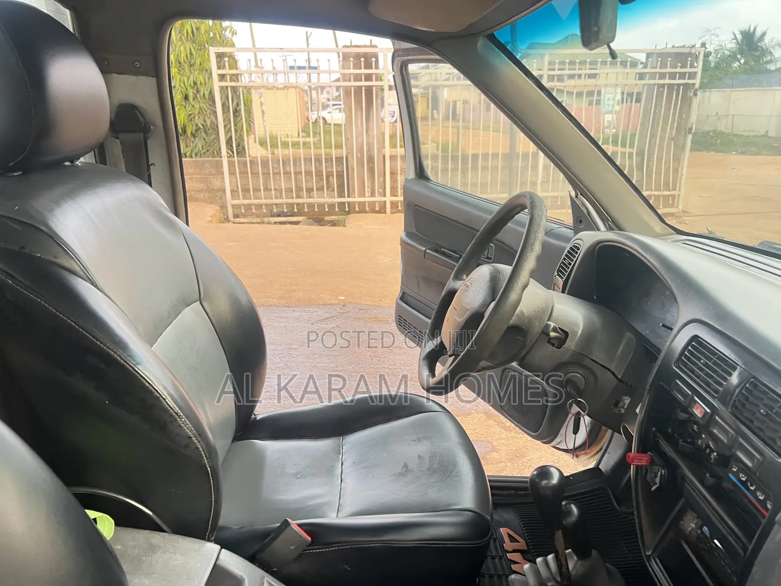 Nissan Hardbody 2002 White