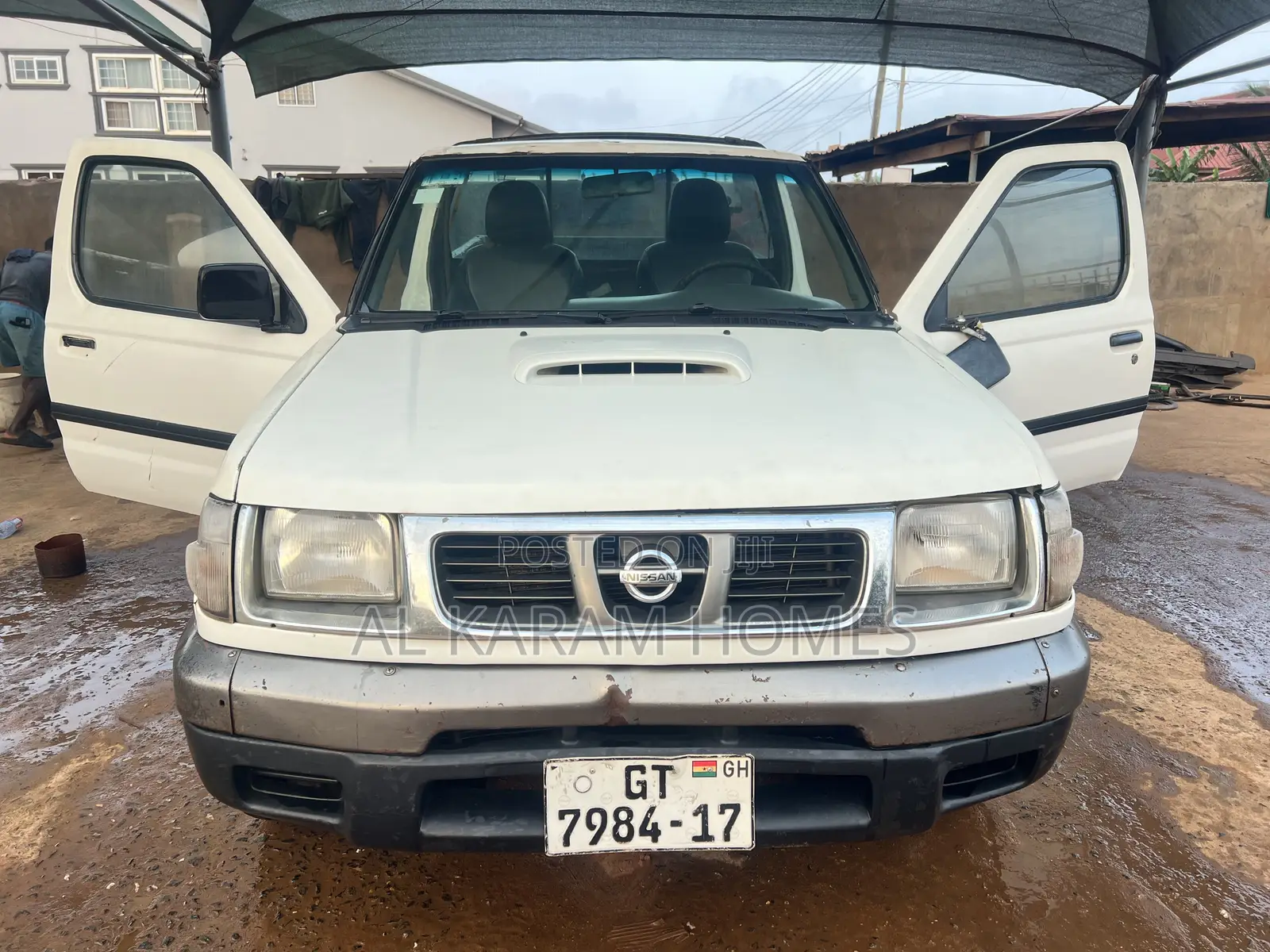 Nissan Hardbody 2002 White