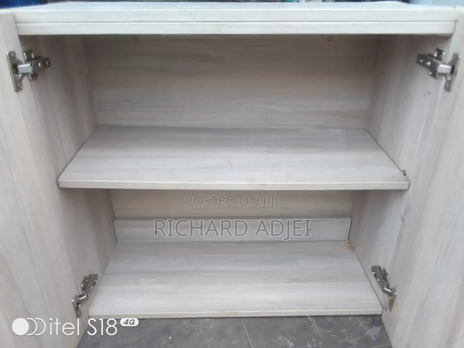 Modern Kechen Carbinet