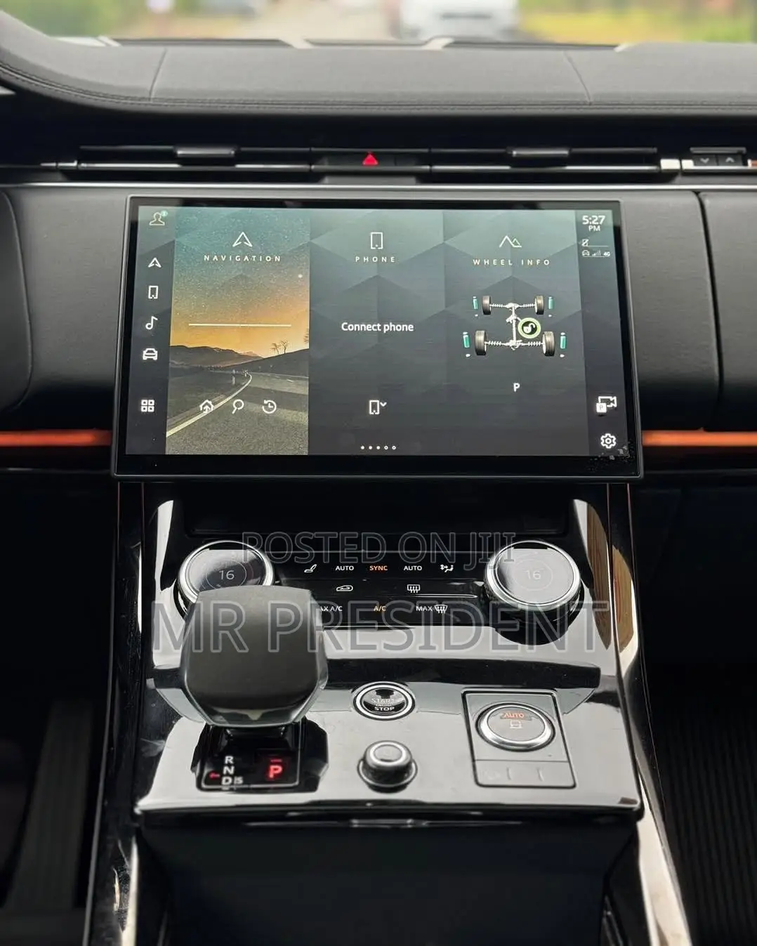Land Rover Range Rover 2024 Black