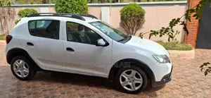 Renault Sandero 2017 White