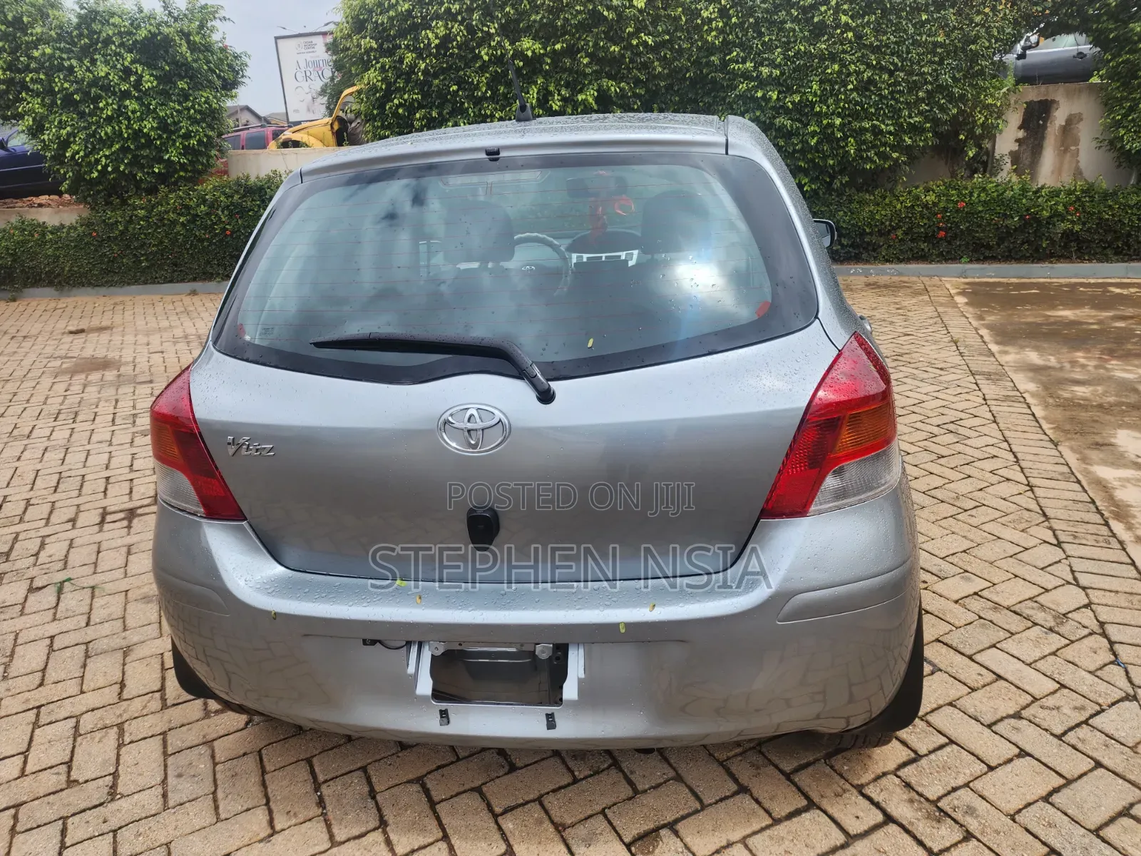 Toyota Vitz 2010 Gray