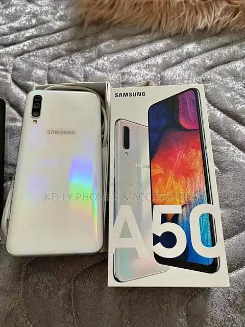New Samsung Galaxy A50 128 GB White