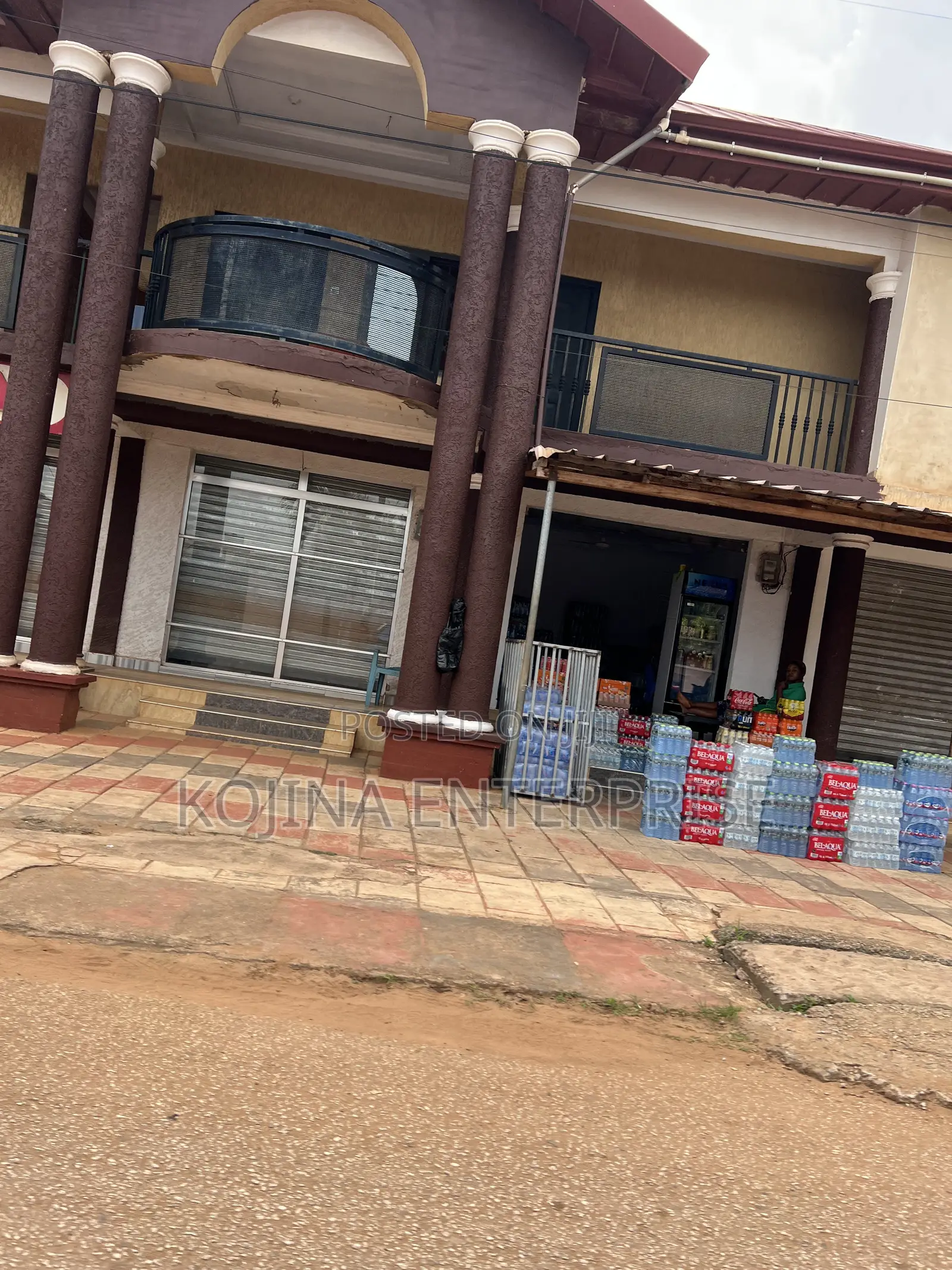 Roadside Double Shop for Rent – Ideal for a Pharmacy
