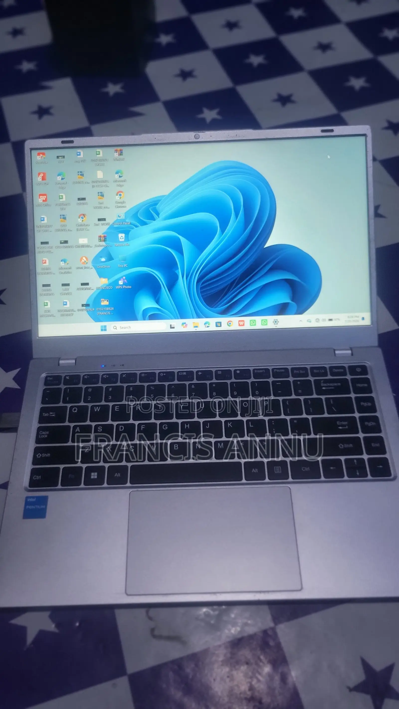 Laptop 8GB Intel HDD+SSD 256GB