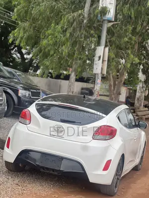 Hyundai Veloster Automatic 2012 White