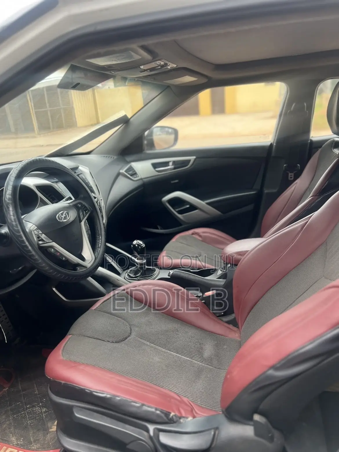 Hyundai Veloster Automatic 2012 White