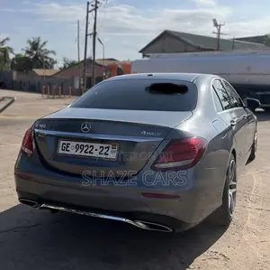 Mercedes-Benz E300 2017 Gray