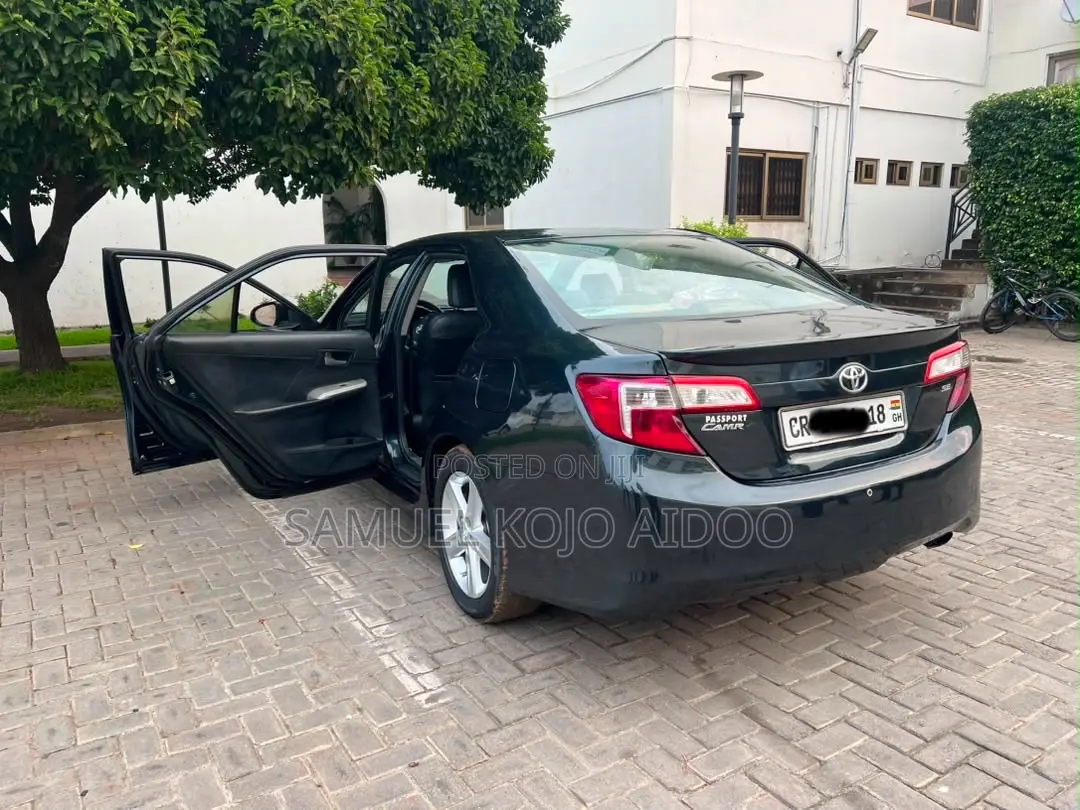 Toyota Camry SE 4dr Sedan (2.5L 4cyl 6A) 2014 Blue