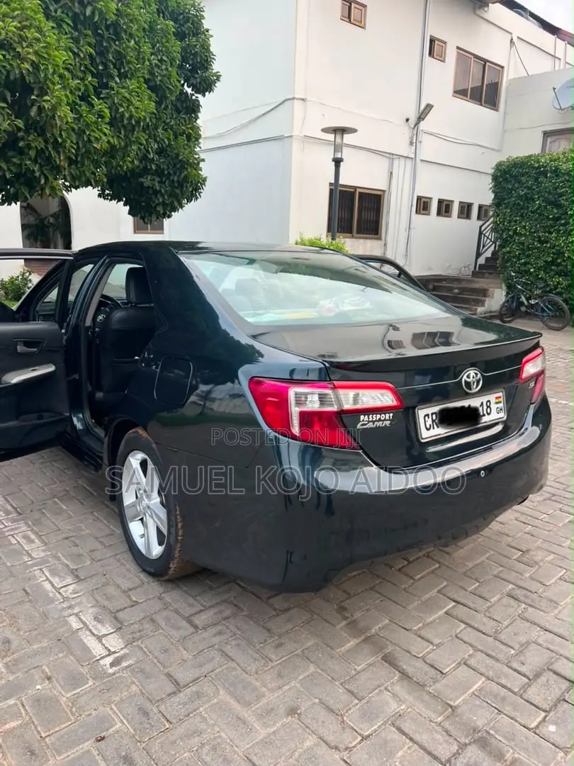 Toyota Camry SE 4dr Sedan (2.5L 4cyl 6A) 2014 Blue
