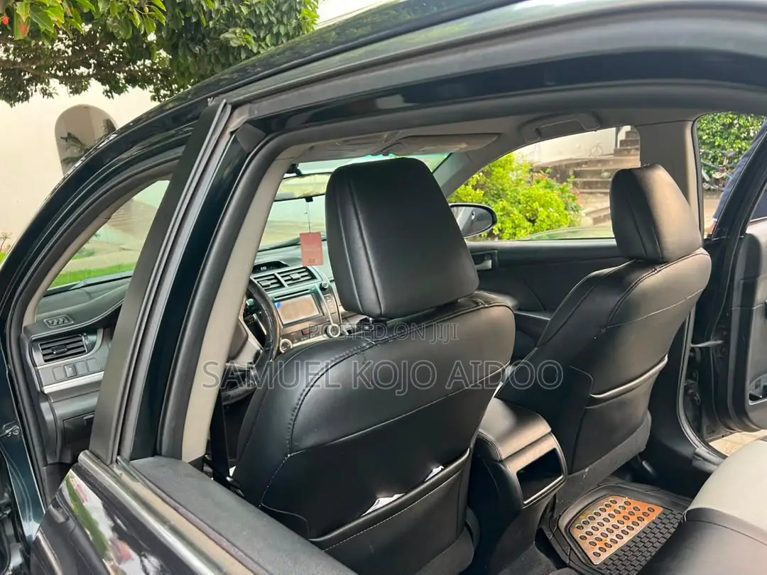 Toyota Camry SE 4dr Sedan (2.5L 4cyl 6A) 2014 Blue
