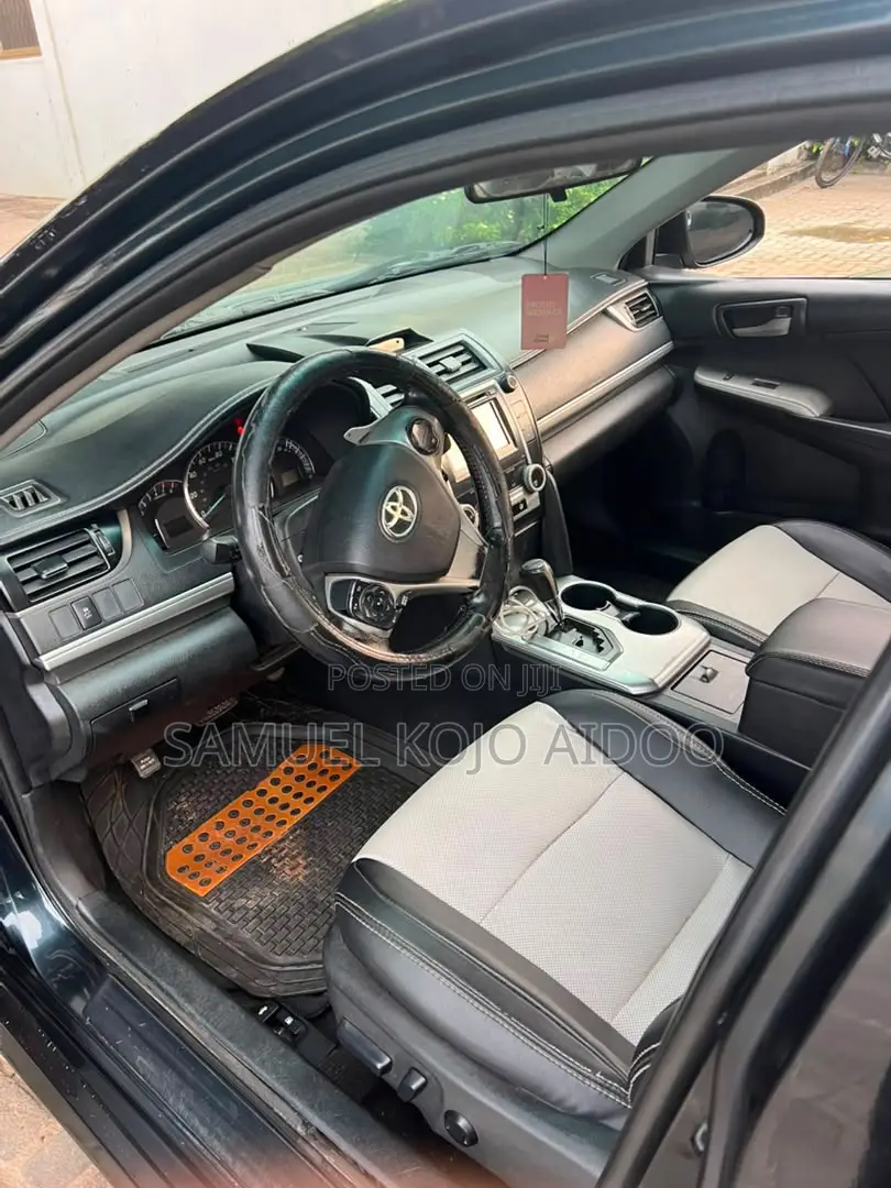 Toyota Camry SE 4dr Sedan (2.5L 4cyl 6A) 2014 Blue