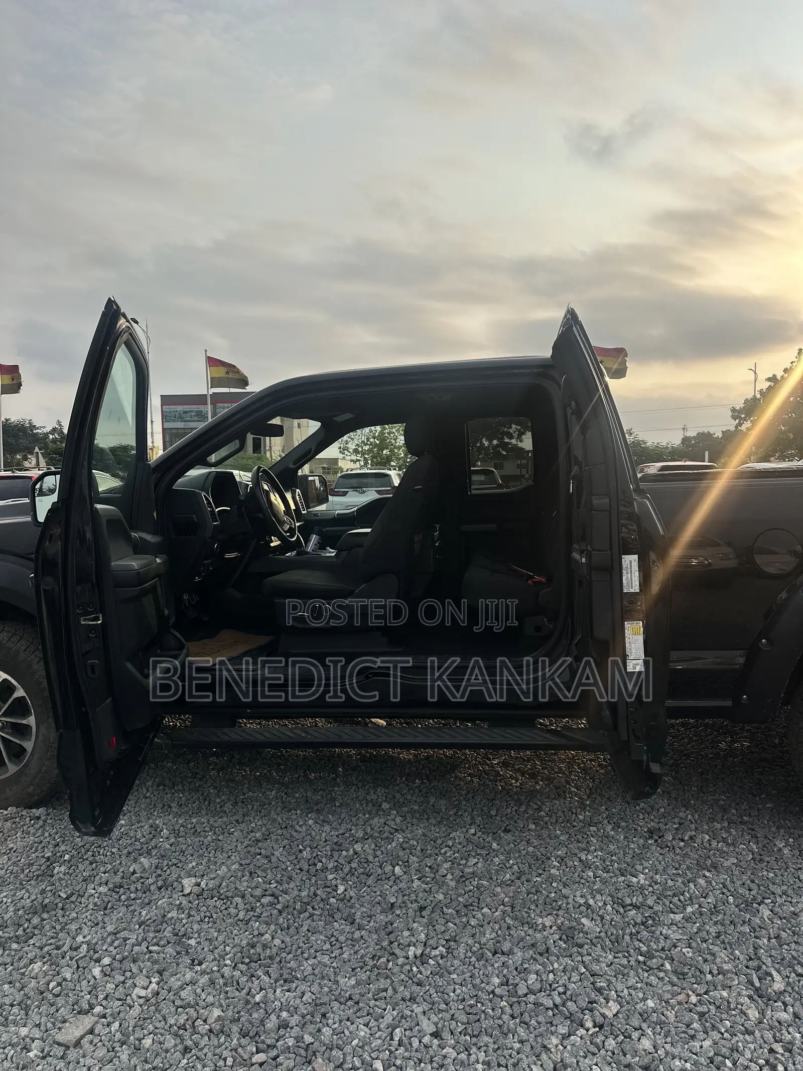 Ford F-150 XLT 4x4 SuperCab Styleside 8 ft. box 163 in. WB 2018 Black
